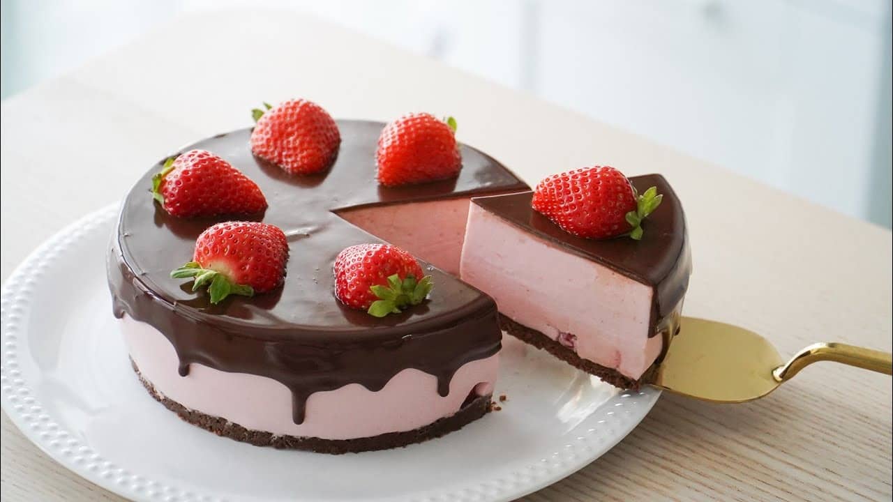 Strawberry Chocolate Cheesecake