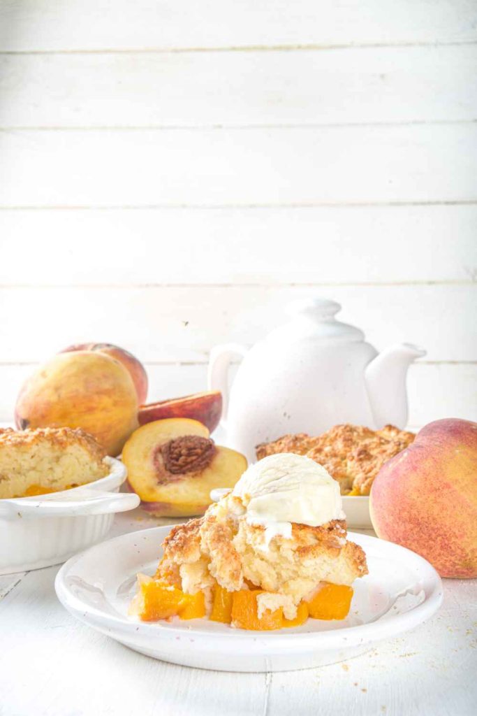 Peach Cobbler Pound Cake: A Summertime Delight